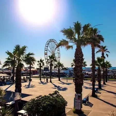 De La Clape A La Mon Petit Pavillon Labellise - F2- Piscine Commune - Wifi Gratuit- Parking Prive - Arrivee Autonome - 800 M - Grande Terrasse Abritee Vent - * Saint-Pierre-la-Mer (Aude)