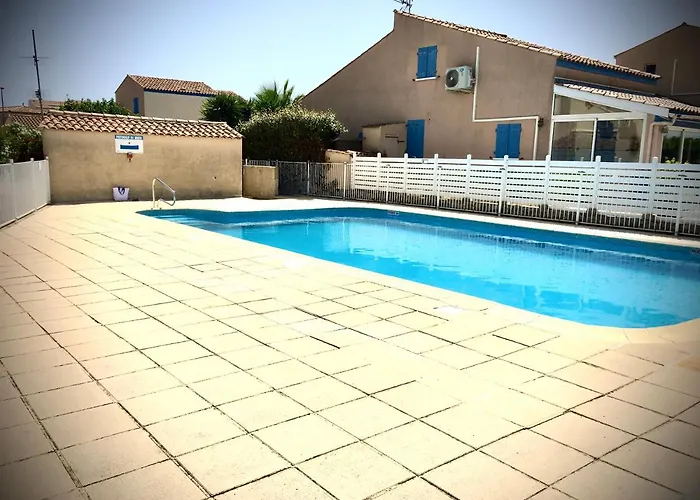 De La Clape A La Mon Petit Pavillon Labellise - F2- Piscine Commune - Wifi Gratuit- Parking Prive - Arrivee Autonome - 800 M - Grande Terrasse Abritee Vent - *