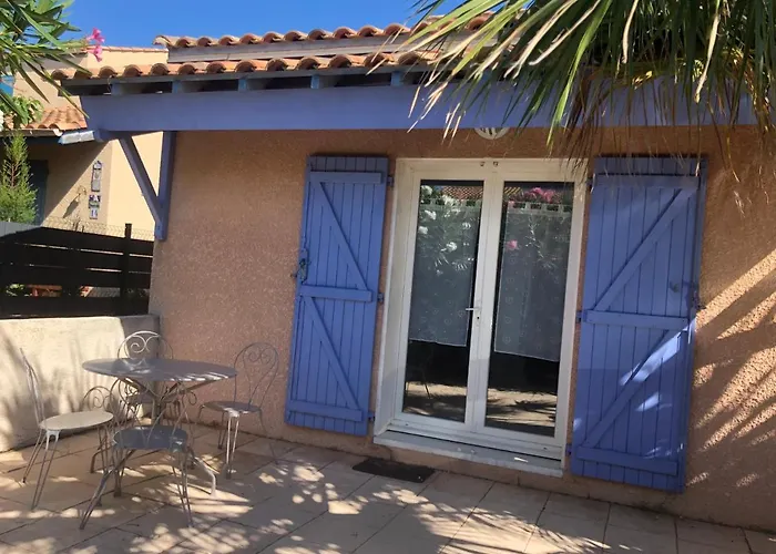 בית נופש De La Clape A La Mon Petit Pavillon Labellise - F2- Piscine Commune - Wifi Gratuit- Parking Prive - Arrivee Autonome - 800 M - Grande Terrasse Abritee Vent -