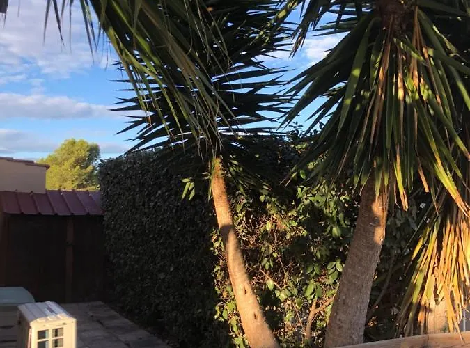 De La Clape A La Mon Petit Pavillon Labellise - F2- Piscine Commune - Wifi Gratuit- Parking Prive - Arrivee Autonome - 800 M - Grande Terrasse Abritee Vent - בית נופש *