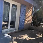Hébergement de vacances De La Clape à La Mon Petit Pavillon Labellisé - F2- Piscine Commune - Wifi Gratuit- Parking Privé - Arrivee Autonome - 800 M - Grande Terrasse Abritée Vent - *